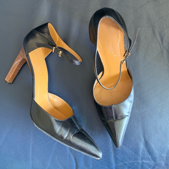 Gucci Shoes 7.5 - Picture 2 of 7